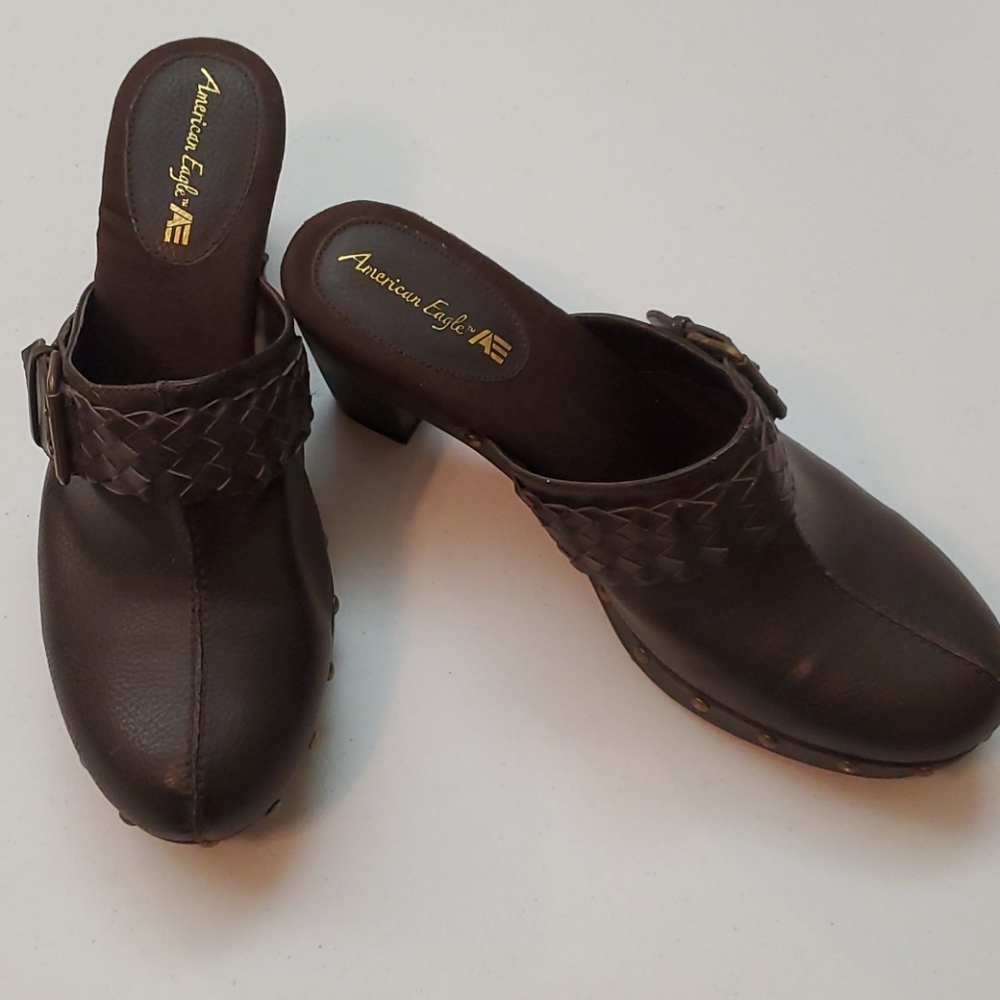 American Eagle Clogs Size 11